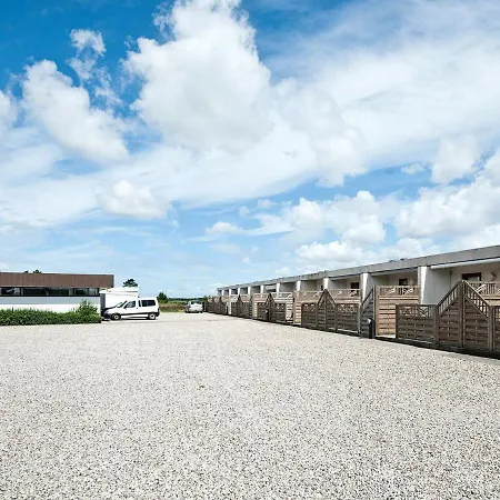 4 Person In R M By Traum Apartment