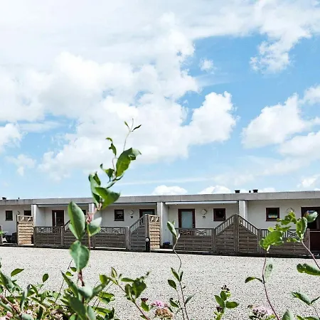 4 Person In R M By Traum Apartment *